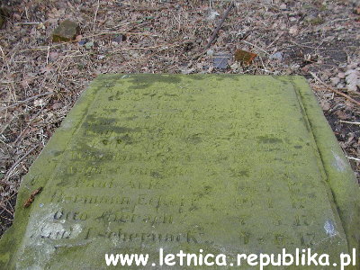 Plate sepulchral inhabitants Letnica killed during and world wars